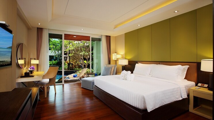 Graceland Khaolak Beach Resort